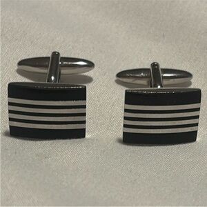 French cuff CUFFLINKS Black and Silver toned metal Cufflinks used one time